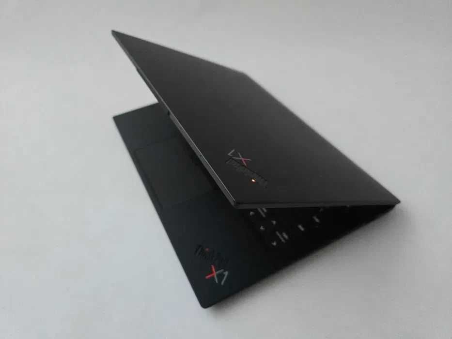 Lenovo ThinkPad X1 Carbon Gen 11 i7 1355U/RAM 16GB/SSD 512GB/WIN11 Pro