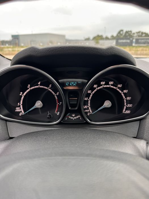 Ford Fiesta 1.0 EcoBoost 125cv ST-Line (2017) - Nacional - 5p - Distribuição Mudada