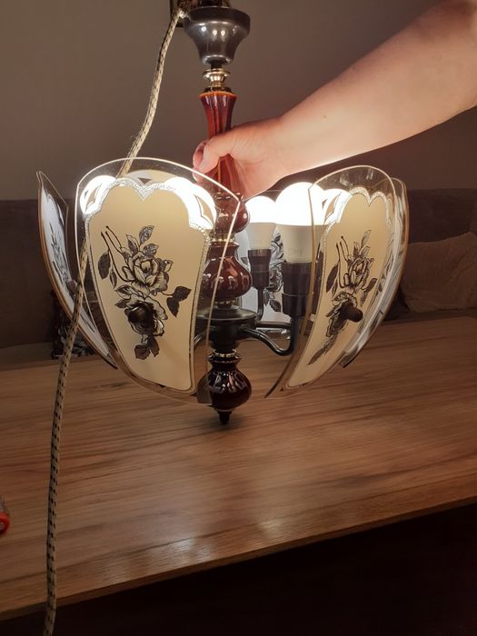 Lampy wiszące do pokoju.