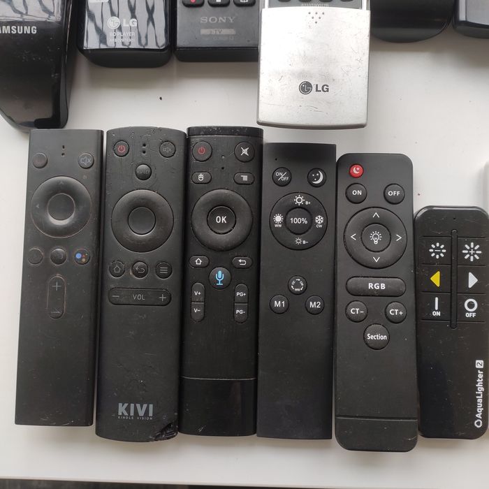 Пульты ДУ б/у Samsung,LG для телевизора,для ламп и не только