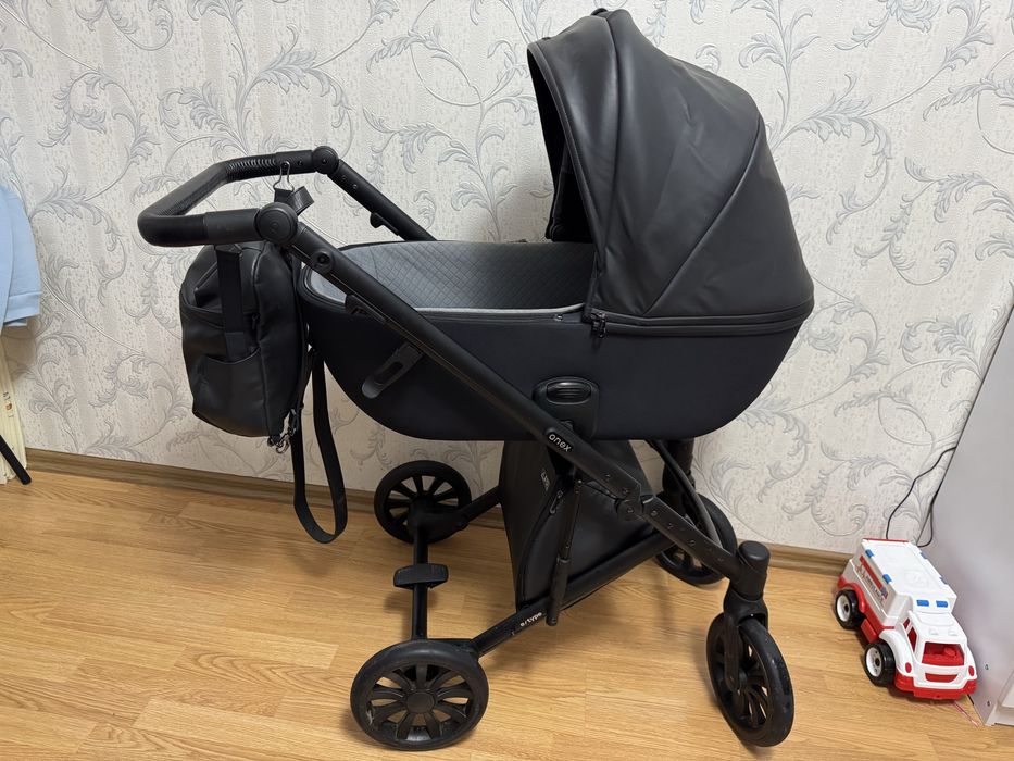 Продается коляска срочно