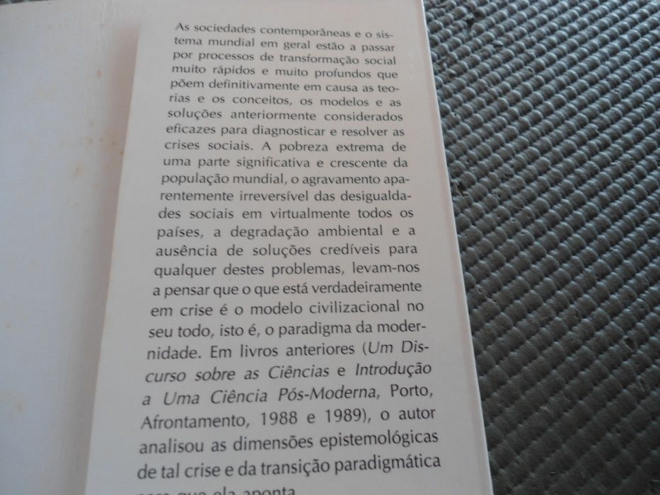 Boaventura Sousa Santos - Pela Mão de Alice (1997)
