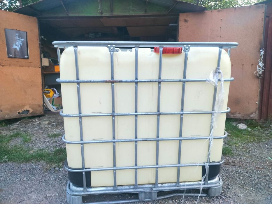 Єврокуб Бочка 1000 літрів в хорошому стані