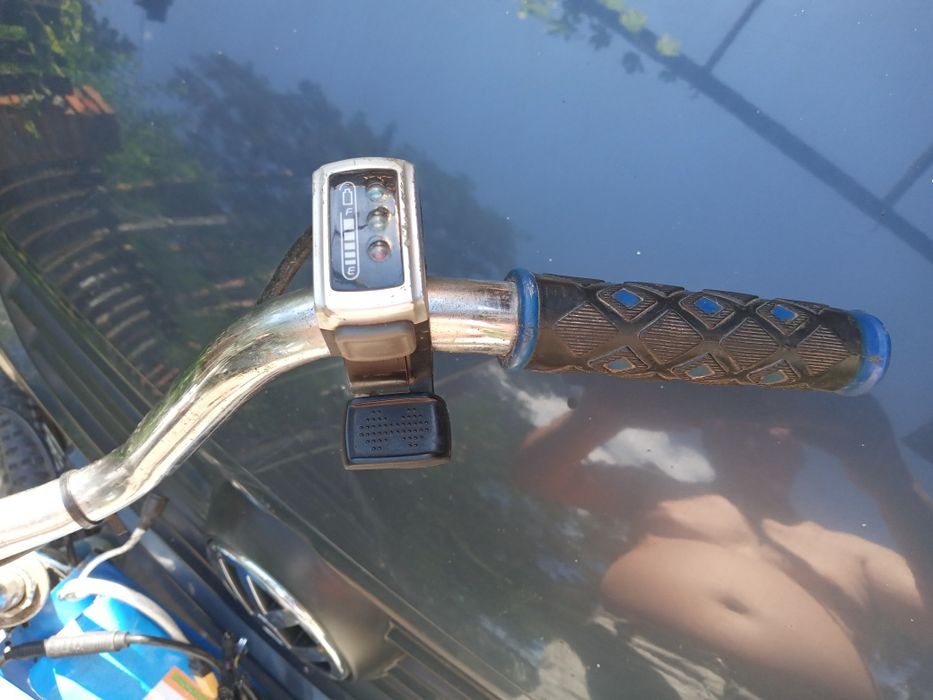 Мото колесо з велосипедом Дєсна дорожнік