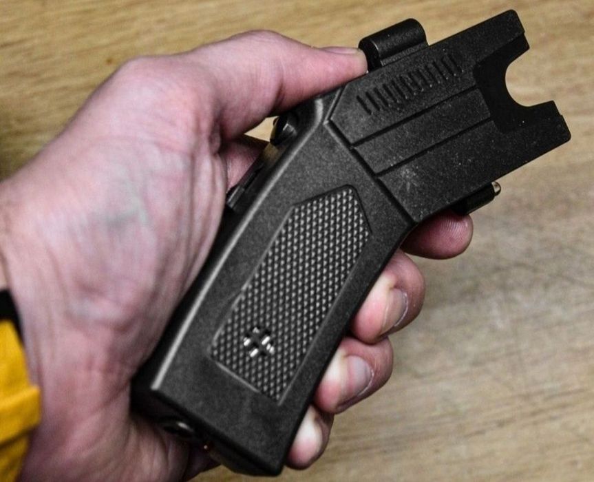 Paralizator Blackfire Blaster Black TASER
Strzelający Elektrodami