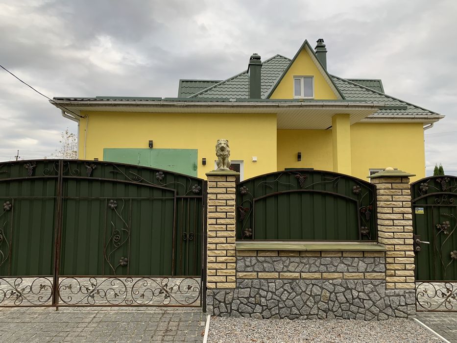 Продам особняк в с.Фурси