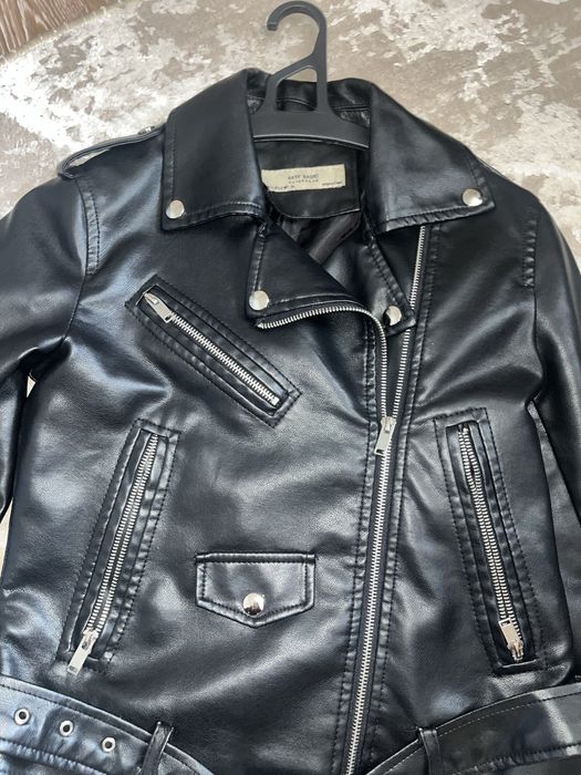 Косуха жіноча чорна