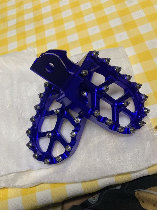 Pedais para motos de enduro e motocross