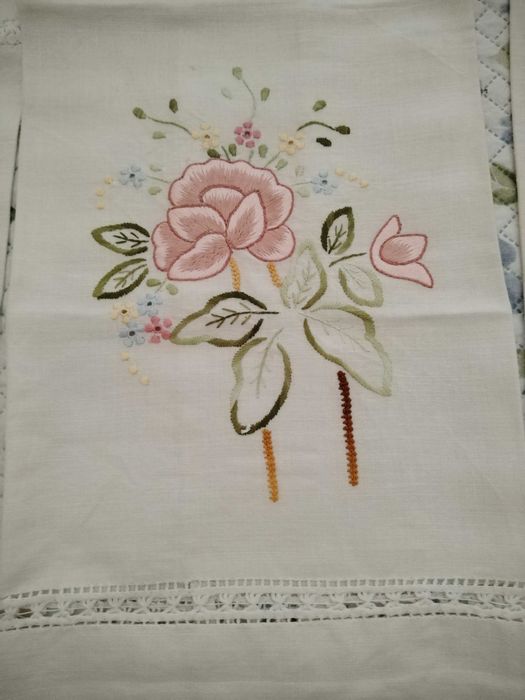 Toalhas de banho em linho . 2 de rosto, 2 de bidé e 1 grande