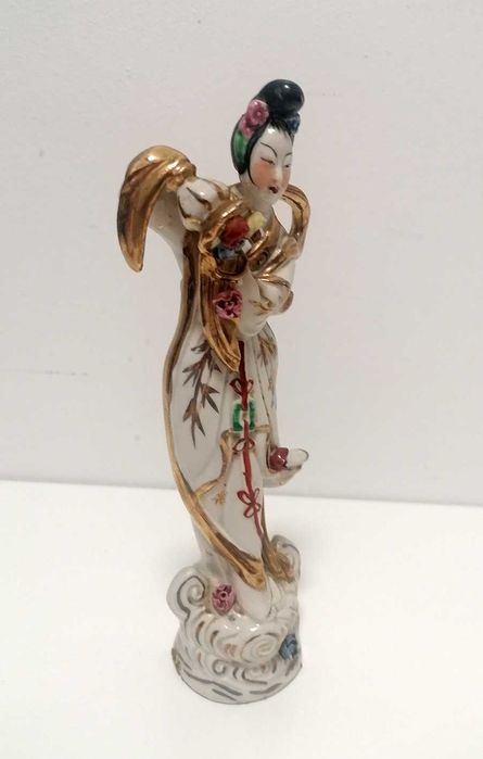 Figura de porcelana mulher - Macau