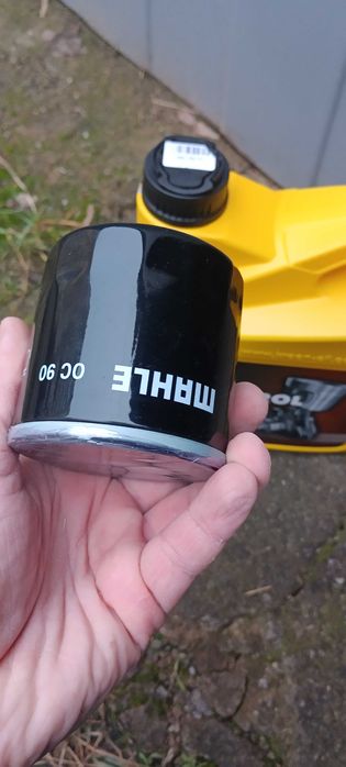 Моторна олива Kroon Oil Emperol 10W-40, та фільтр масла Mahle Ланос