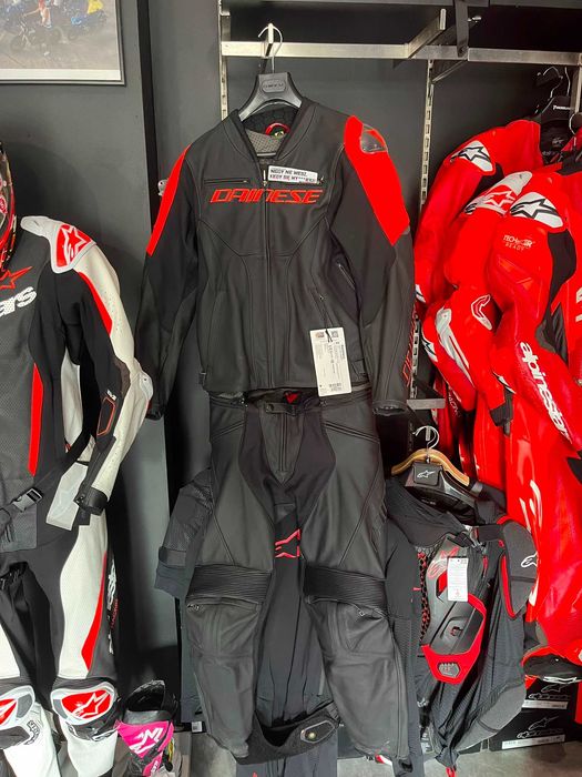 Kurtka motocyklowa DAINESE RACING 5 Leather Jacket Black/Black/Red Fluo + Spodnie skórzane DAINESE Pony 3