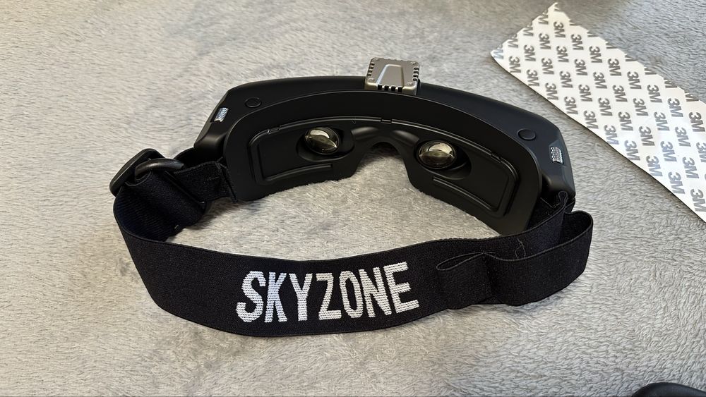 FPV-окуляри skyzone