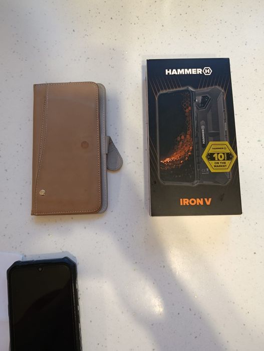 Smartfon Hammer Iron V