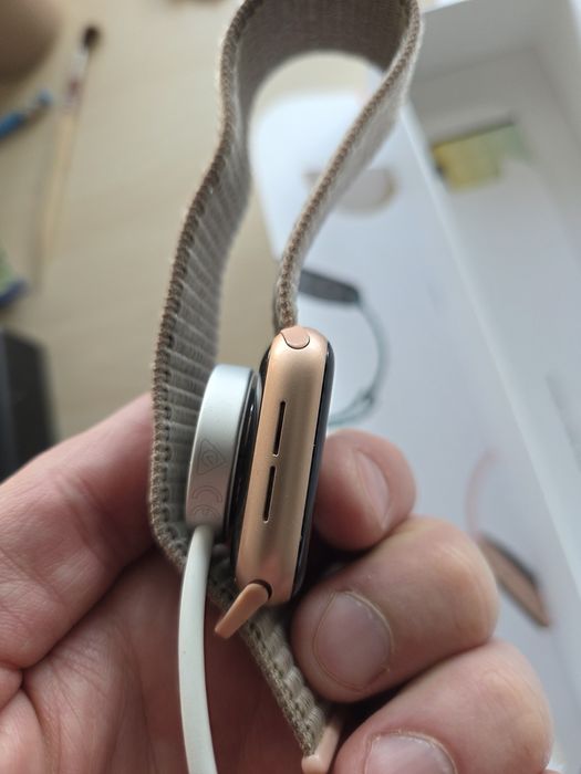 Apple iwatch 4 40mm Gold pink gps  + cel