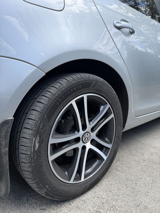 Продам  Volkswagen  Golf 5 2009