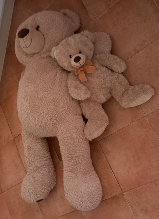 URSO PELUCHE GRANDE 25€ E PEQUENO 15€. Casa Criança  Eventos Decoração  Aniversário.