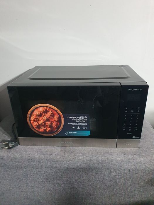Kuchenka mikrofalowa marki Cecotec, model ProClean 6110 w