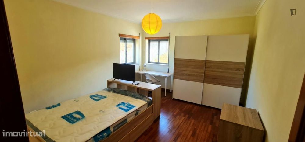 Quarto - localizado em São Martinho de Bispo Coimbra