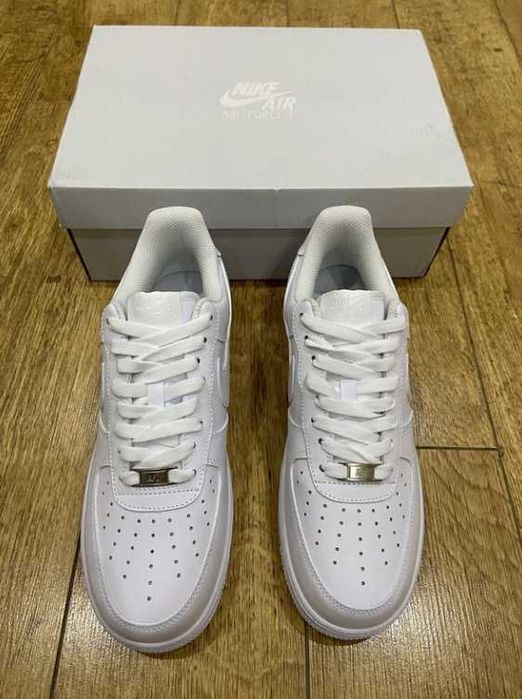 Nike Air Force 1 Low '07 White  R.40- długość wewnętrzna  25cm