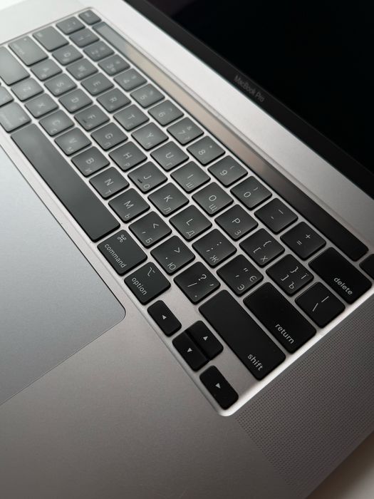 MacBook Pro 16" 2019 i9 16GB 1TB AMD 5500M повний комплект