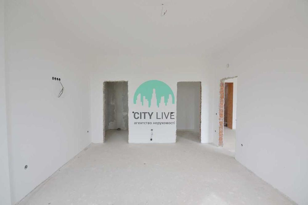 Продається будинок 296 м² у с. Микитинці (60)