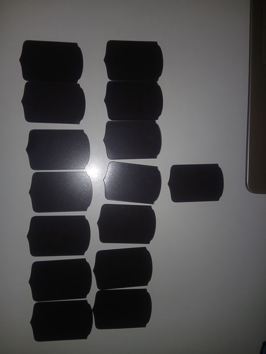 Продам футбольние карточки на магните можна клеить на холодильник