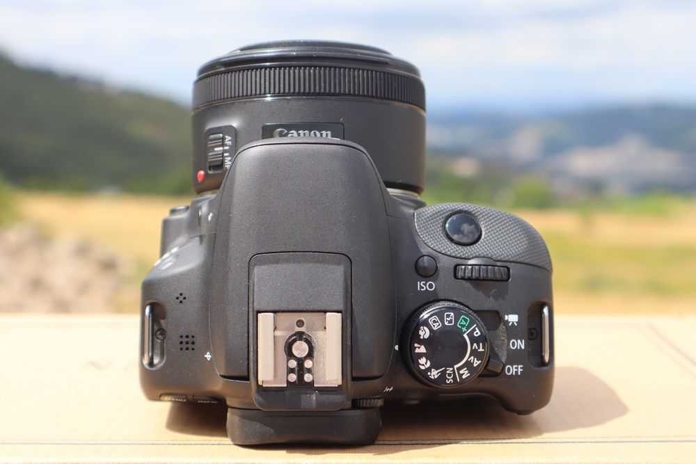 Canon EOS 100D + EF 50mm STM