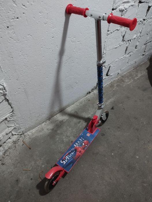 Hulajnoga dwukołowa dziecięca Spiderman