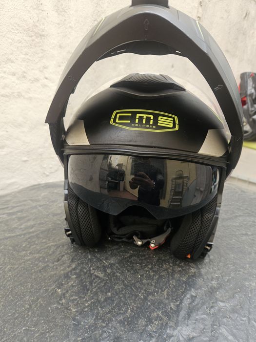 Capacete cms usado