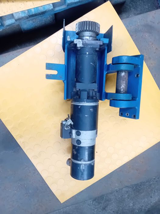 Cervomotor usado em bom funcionamento