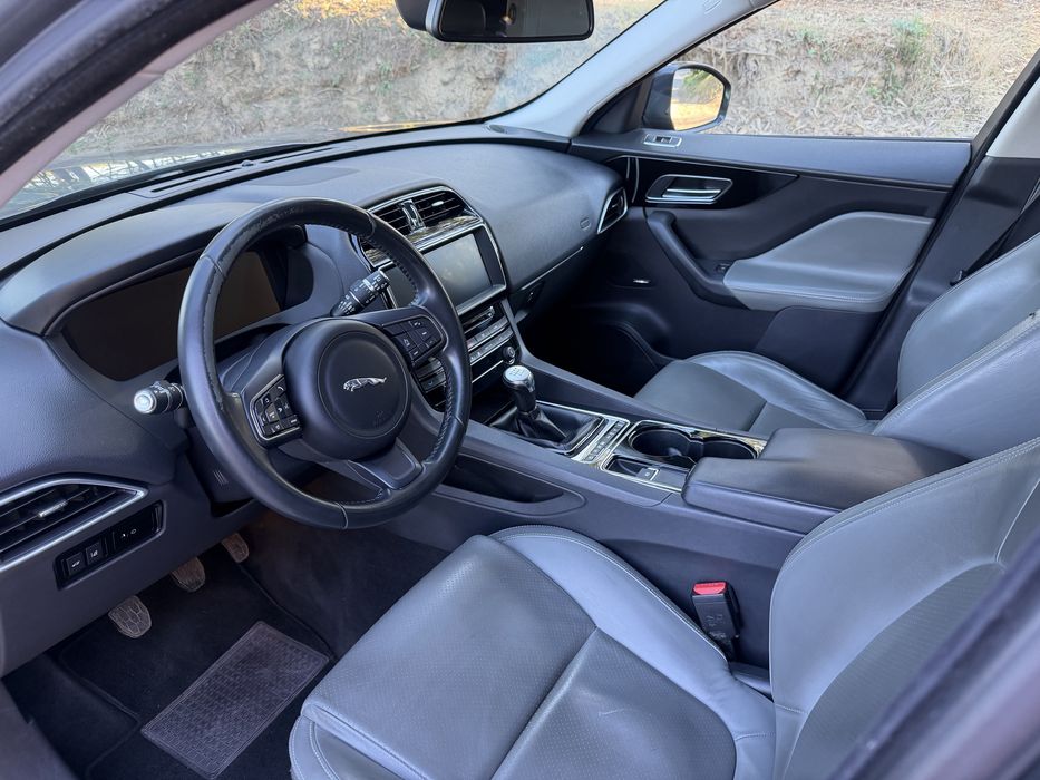Jaguar F- Pace 2017