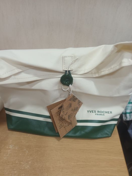Bolsa para cosméticos mulher yves rocher