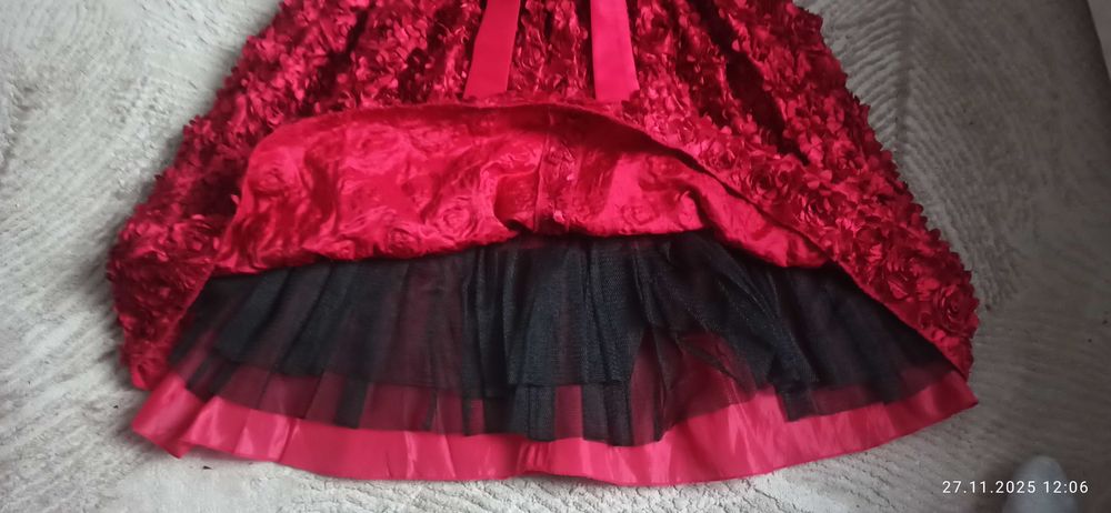 Sukienka American Princess 140 bordiwa cala z kwiatków