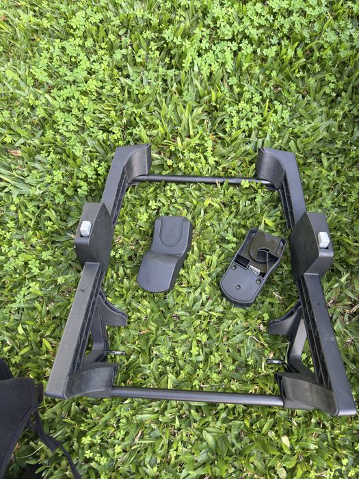 Trio + cadeira auto da marca Recaro