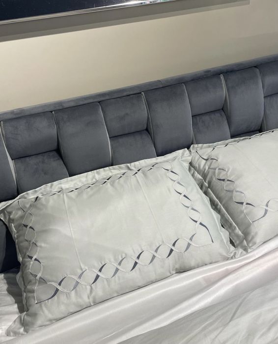Ліжко з м‘яким узголів‘ям