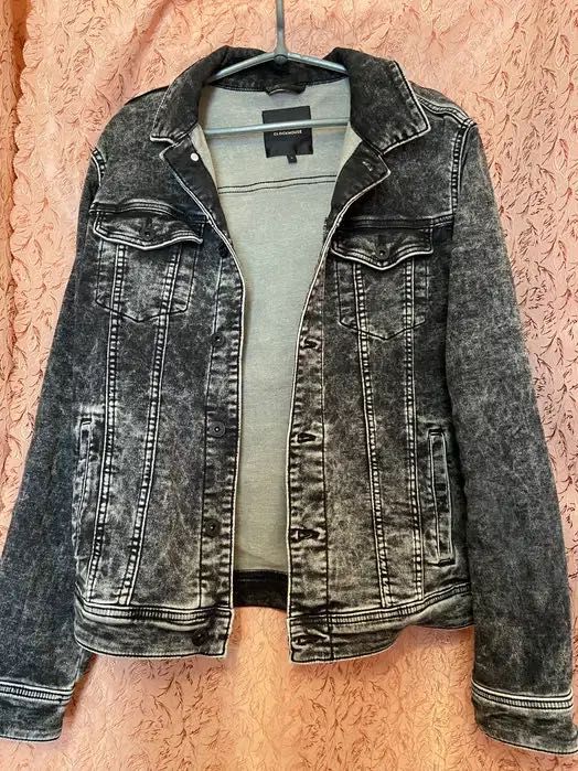Джинсова куртка від clockhouse
