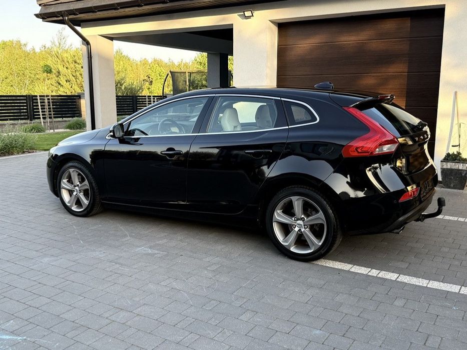 Volvo V40 Piękne Zadbane Auto Skóra Xenon Navi Kamera Cof.