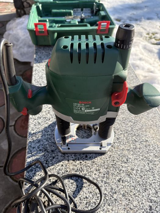 Фрезерный станок  Bosch Pof 1300ACE
