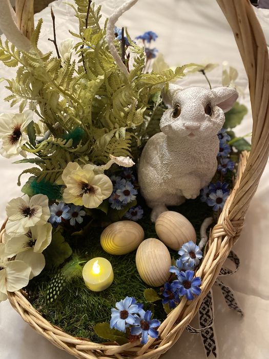 Декор великодній. Кролик в корзині. Пасхальный декор