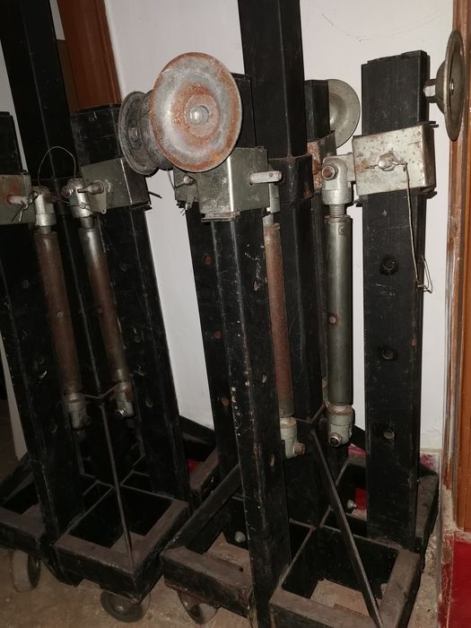 Tripés / elevadores luzes profissional Showtec