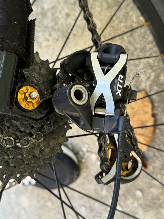 Bicicleta carbono Scott Scale  10 aro 26    Pesa Kg 8,900