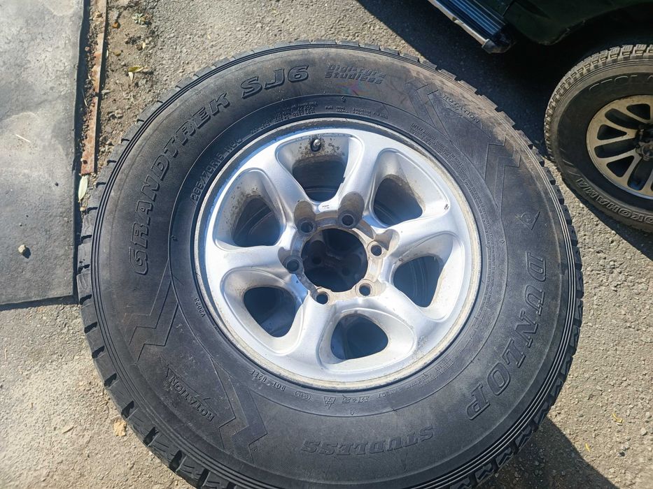Два диска дві шини 6 х 139,7 R 15 ГУМА Dunlop 265 70 НА ДЖИП ЗАПАСКА