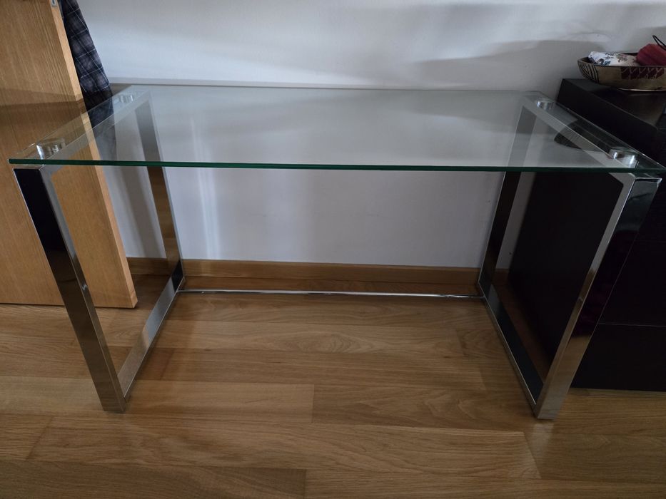Secretária em Vidro e Aço Inoxidável – Design Moderno