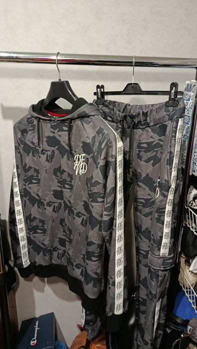 Продам спортивный костюм 170см