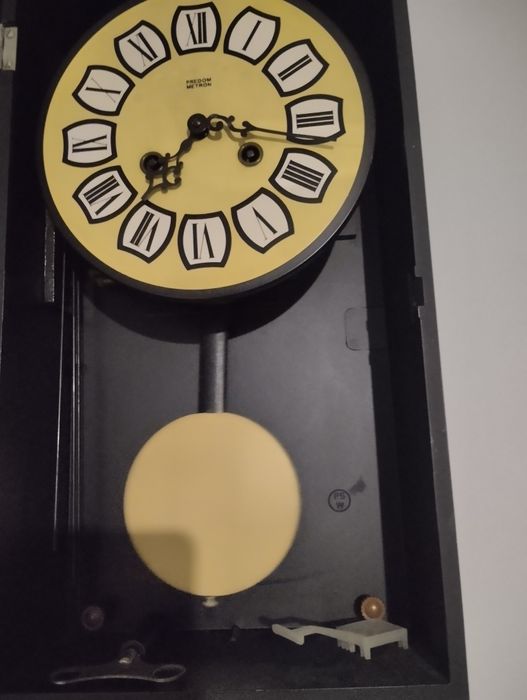 Piękny stylowy zegar