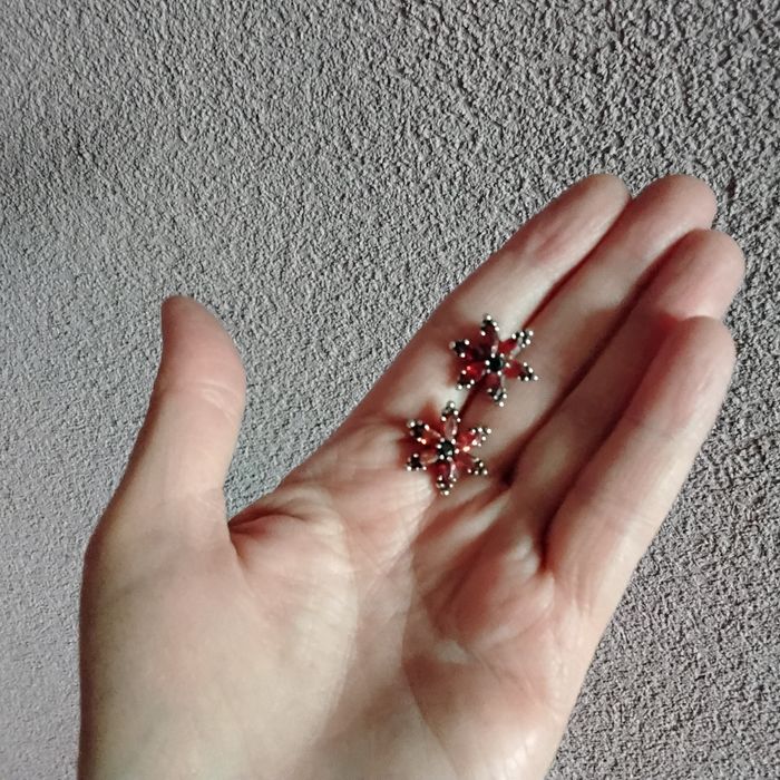 Kolczyki z granatami