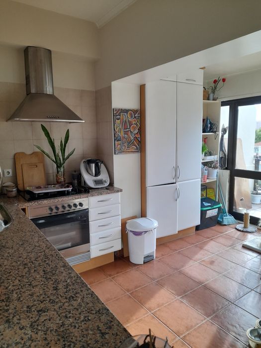 Quarto para arrendar a estudante