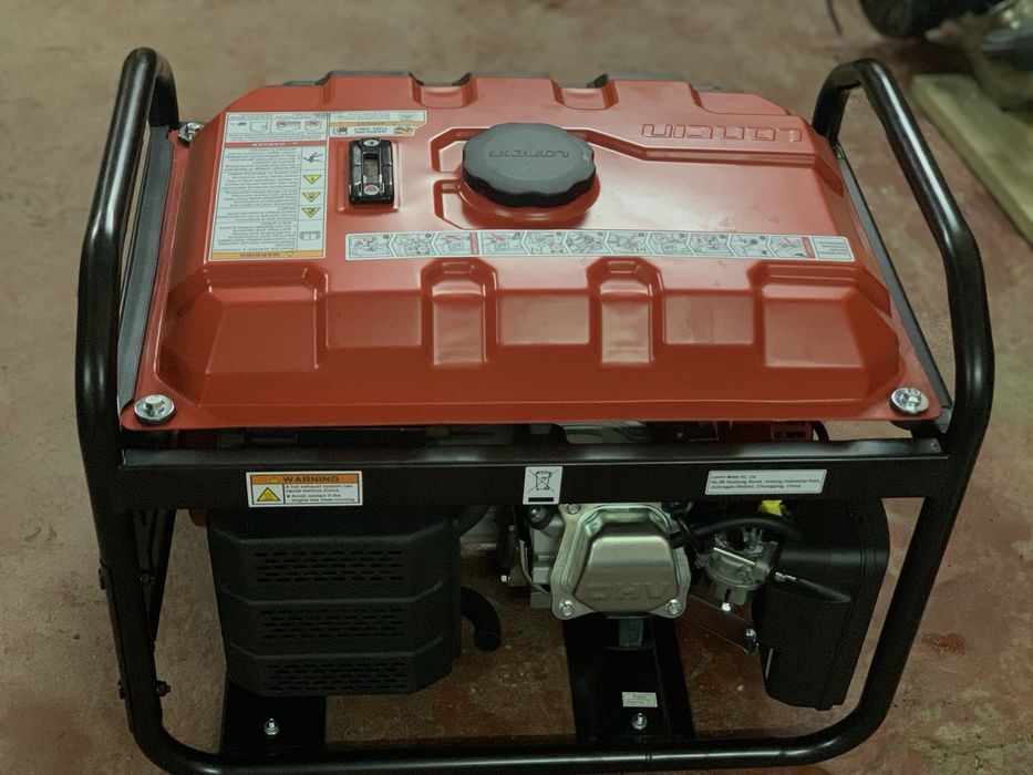 Бензиновий генератор