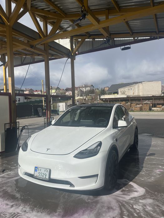 Продам Tesla Y 2023